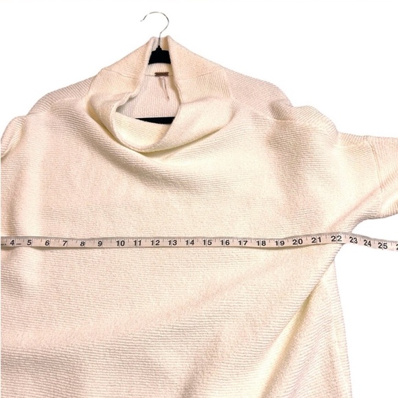 Free People Ottoman Slouchy Tunic Sweater Dress in Ecru- XS - Picture 4 of 5